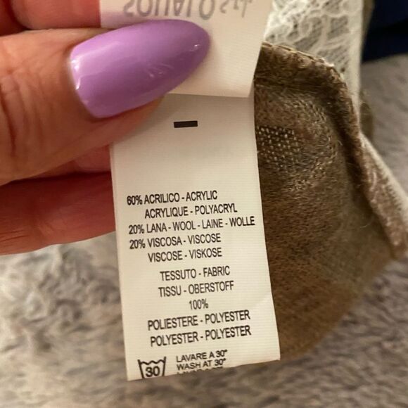 Gabriel collection front photo print sweater, S - Picture 11 of 13